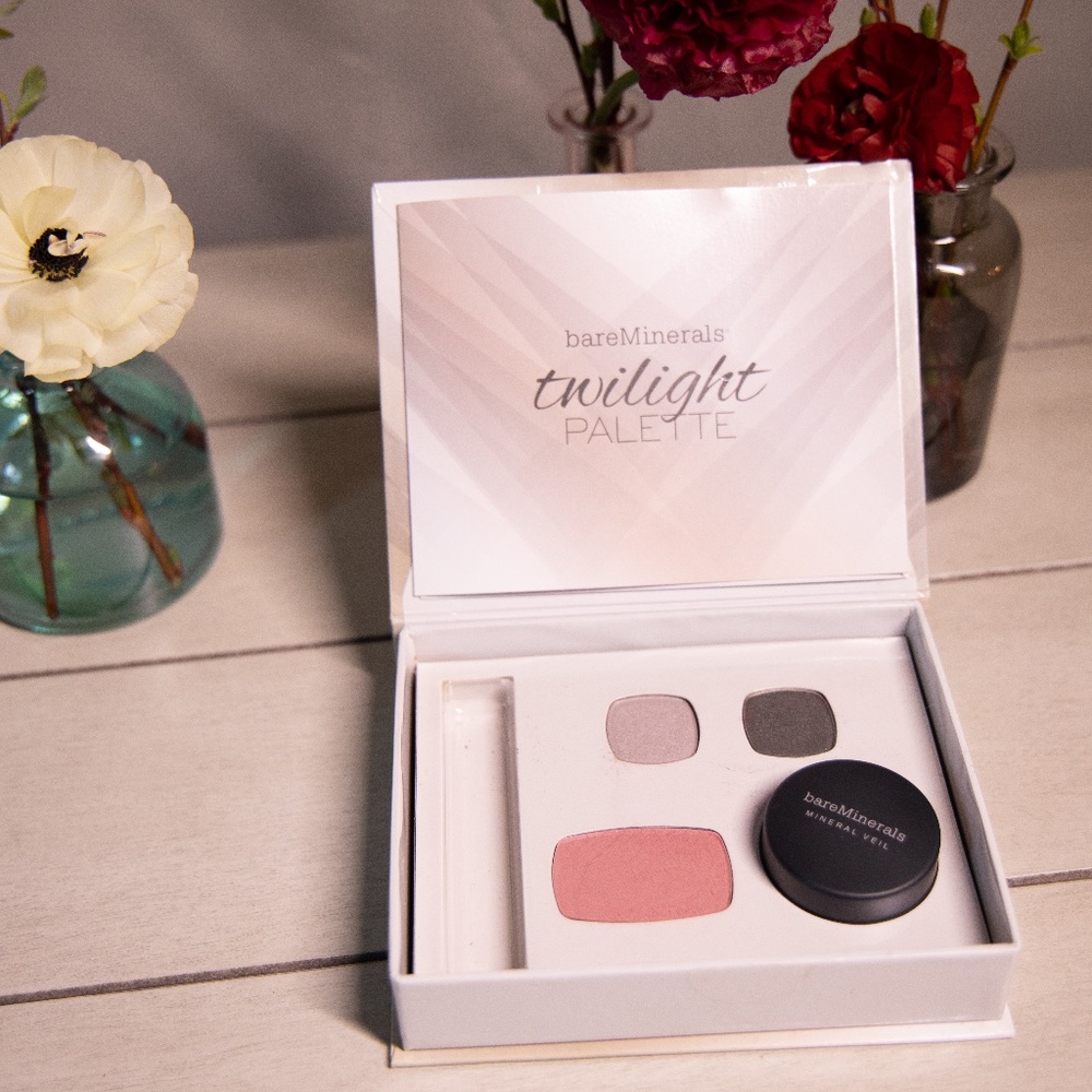 Bare Mineral Twilight Palette - Picture 3 of 4